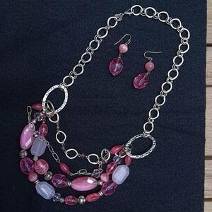 Premier Designs Perfectly Pink necklace & earings